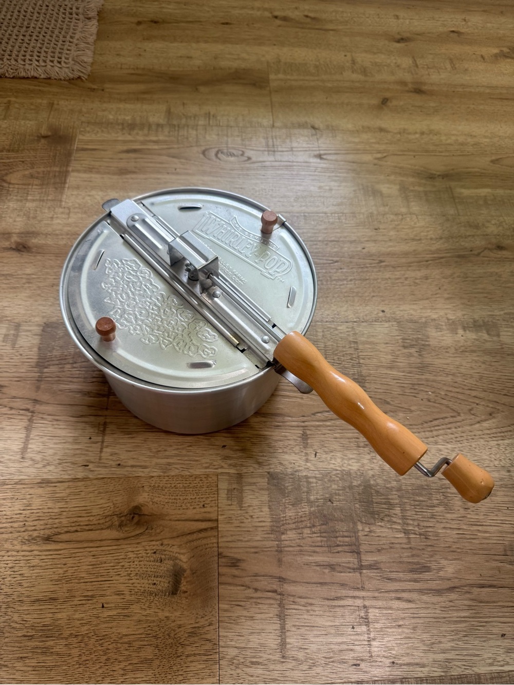 Whirley-Pop Stovetop Popcorn Popper Wabash Valley Farms, 6-quart capacity